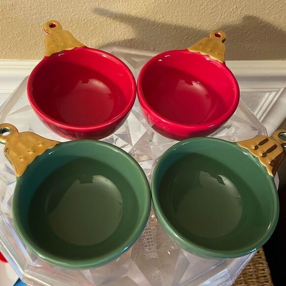 Department 56 Green and Red Christmas Ornament Stoneware Snack Bowls - Picture 16 of 16